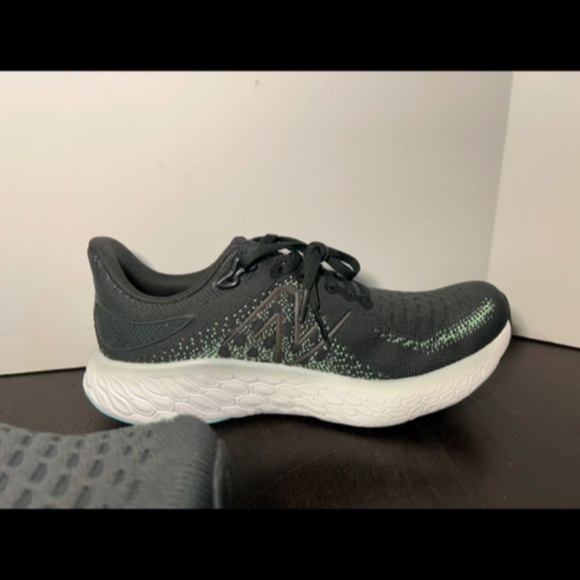 NWOB New Balance Fresh Foam X 1080 v12 Running Shoes Black/Green/Blue 9D Wide - Picture 3 of 16